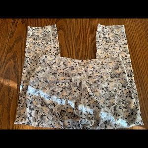 Lululemon Wonder Under crops